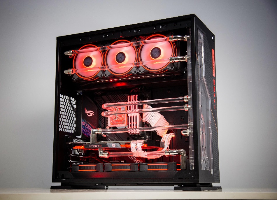 PC ENTHUSIAST GAMING PLATINUM 003